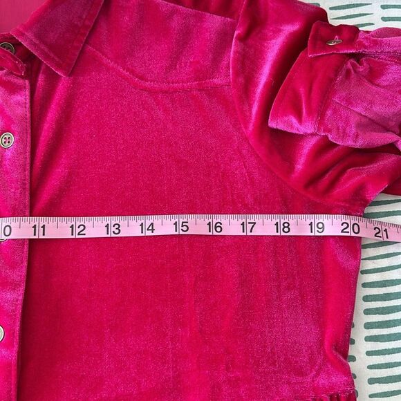 Umgee Women’s Velvet Tunic Button Down Peplum Top in Raspberry Size S - Picture 9 of 12